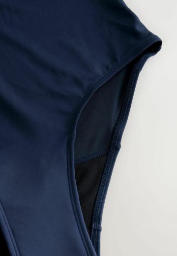 Слитный купальник