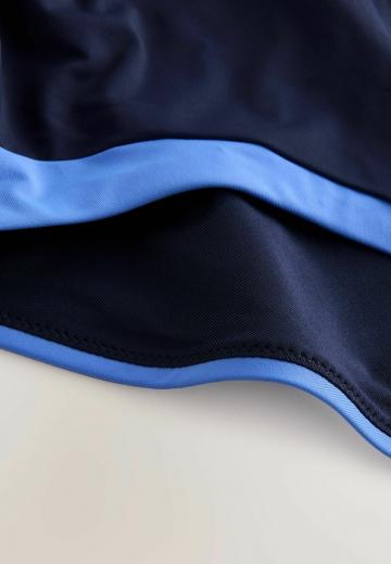 Слитный купальник