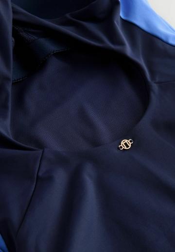 Слитный купальник