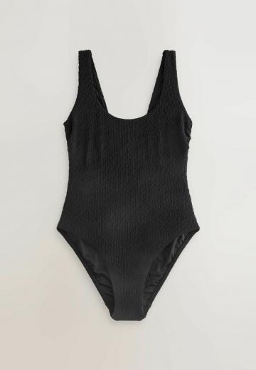 Слитный купальник