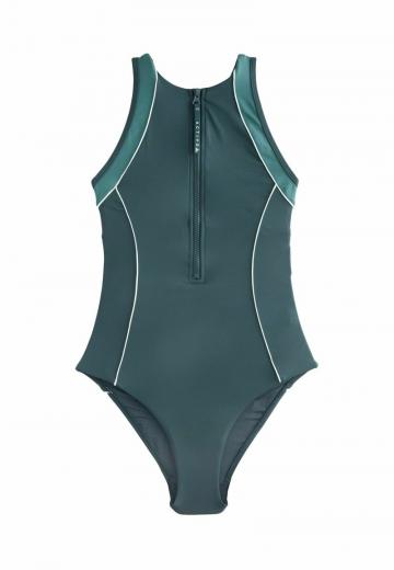 Слитный купальник