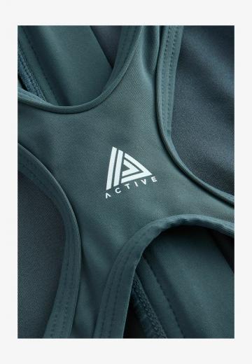 Слитный купальник