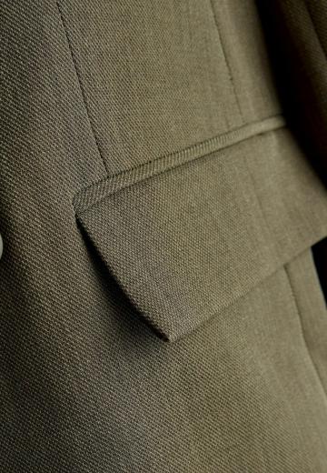 Блейзер с накладными карманами