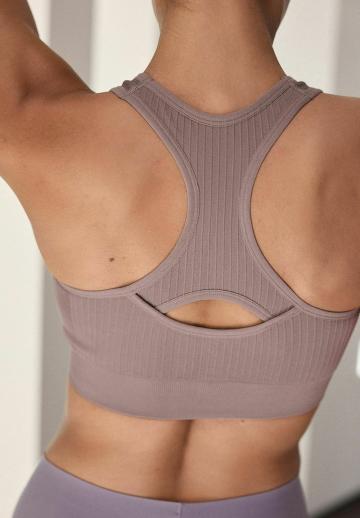 Спортивный бюстгальтер