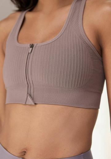 Спортивный бюстгальтер