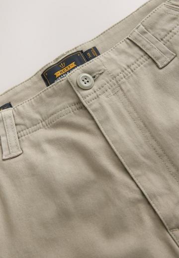 Брюки с накладными карманами