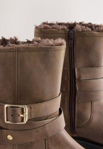 Широкие сапоги