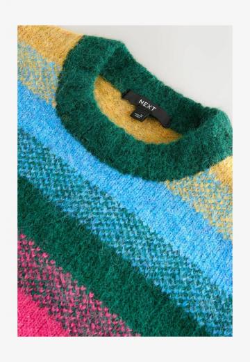 Жаккардовая вязаная кофта