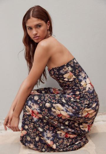 Платье без бретелек