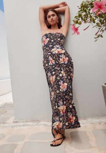 Платье без бретелек