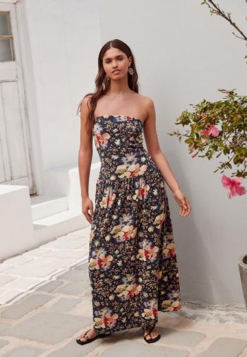 Платье без бретелек