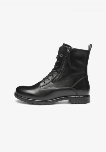 Зимние ботинки