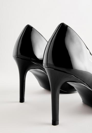 Туфли на высоком каблуке