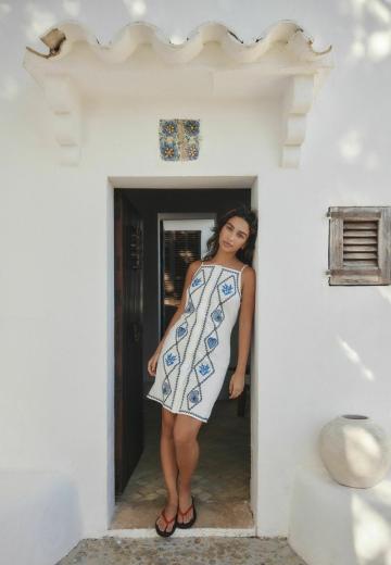 Короткое платье