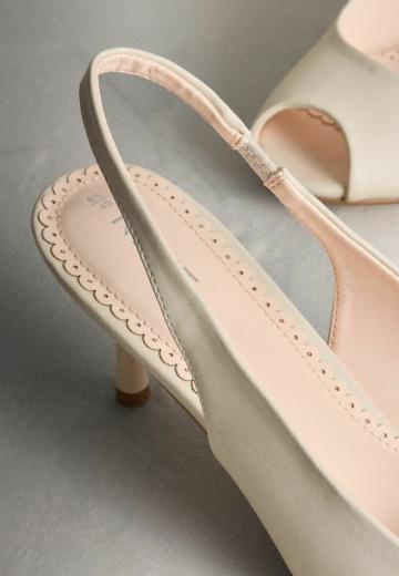 Туфли с открытым носом