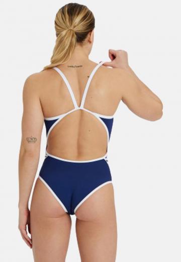 Слитный купальник