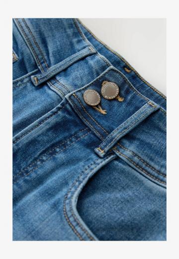 Клешеные джинсы