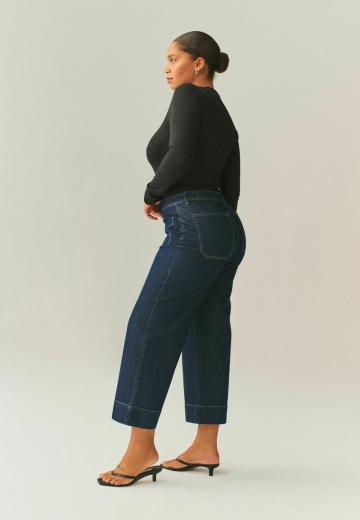 Короткие джинсы