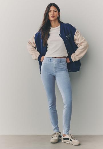 Узкие джинсы