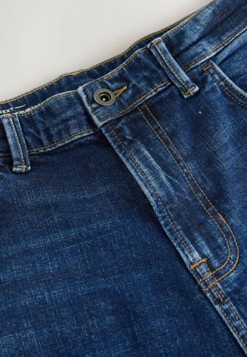 Прямые джинсы