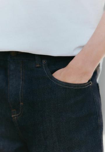 Прямые джинсы