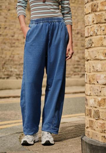 Прямые джинсы