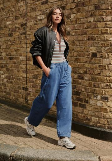 Прямые джинсы