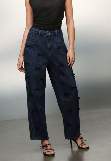 Прямые джинсы