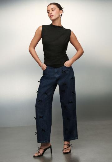 Прямые джинсы