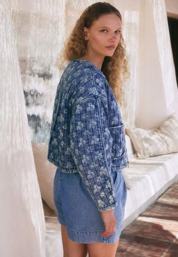 Джинсовая жилетка