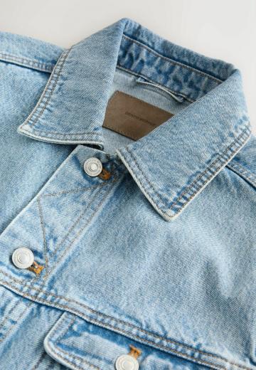 Джинсовая куртка