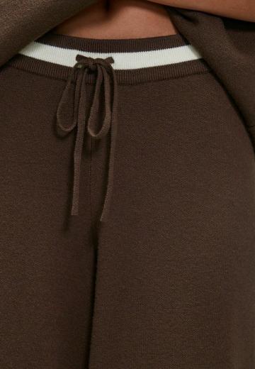 Спортивные штаны