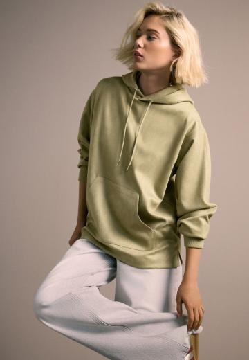 Пуловер с капюшоном