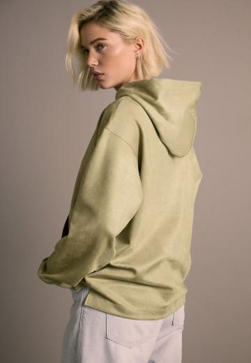 Пуловер с капюшоном