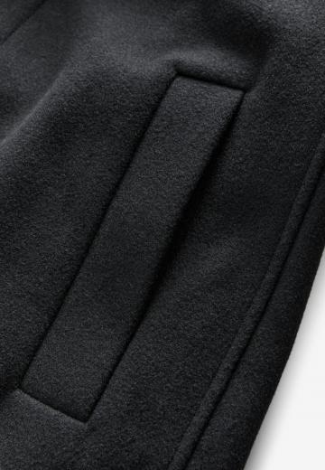 Короткое пальто