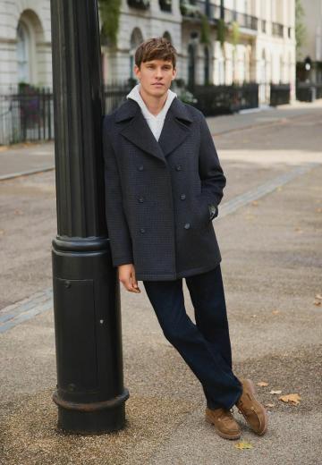 Короткое пальто