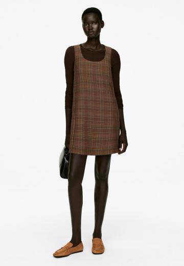 Короткое платье