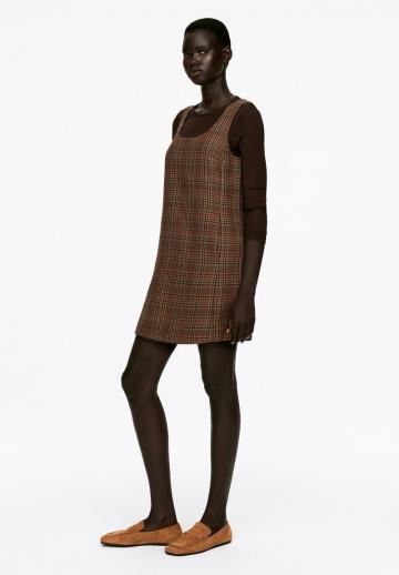 Короткое платье