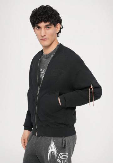 Куртка бомбер