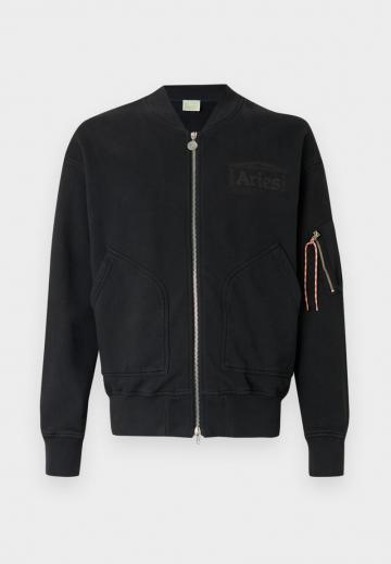 Куртка бомбер