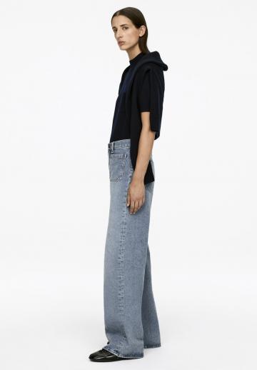 Свободные джинсы