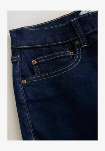 Узкие брюки