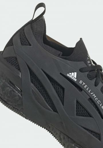 Тренировочные кроссовки