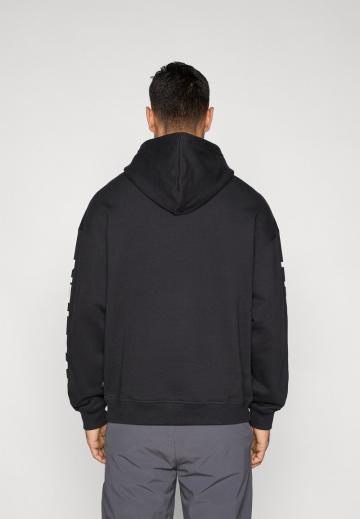 Спортивная толстовка