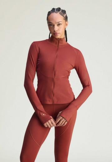 Спортивная куртка