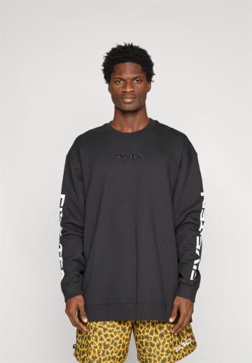 Спортивная толстовка