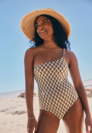 Слитный купальник