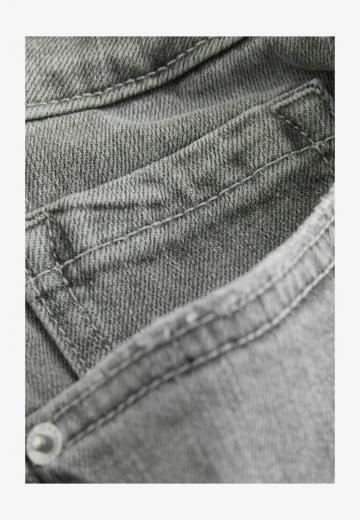 Клешеные брюки