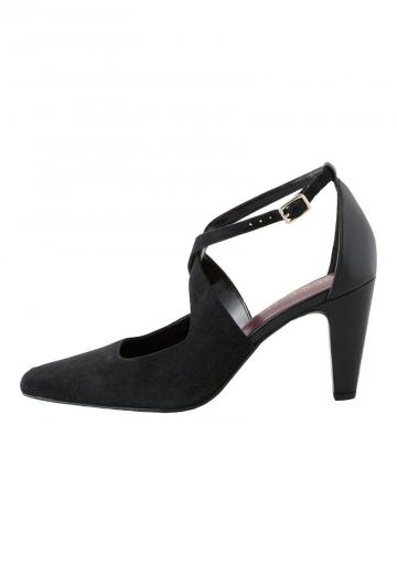 Туфли с ремешком