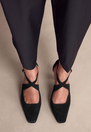 Туфли с ремешком